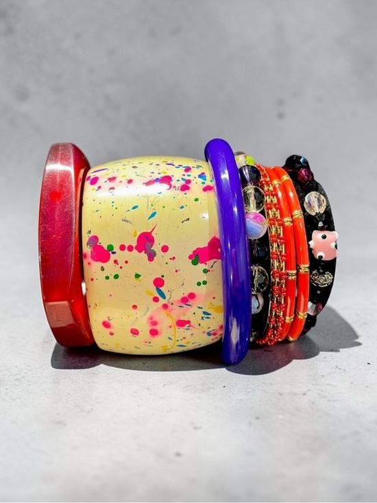 signature B by Bev Jewelry - VTG 80s Resin Bangle Bracelet Stack Paint Splatter Chunky Acrylic Cuff Set